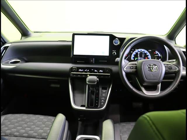 TOYOTA VOXY HYBRID 2023 Image 31