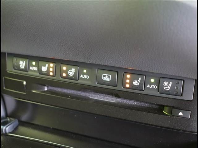 TOYOTA LEXUS ES300H 2019 Image 31