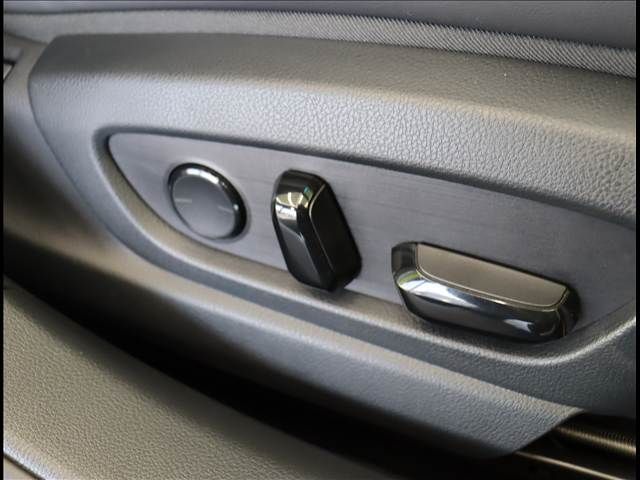 TOYOTA LEXUS ES300H 2019 Image 31