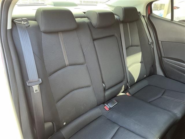 MAZDA AXELA SEDAN 2019 Image 31