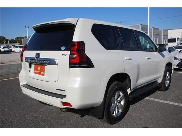 TOYOTA LANDCRUISER PRADO 2018 Image 31