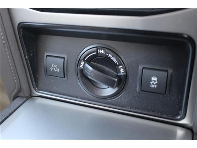 TOYOTA LANDCRUISER PRADO 2018 Image 31