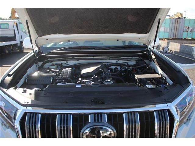 TOYOTA LANDCRUISER PRADO 2018 Image 31