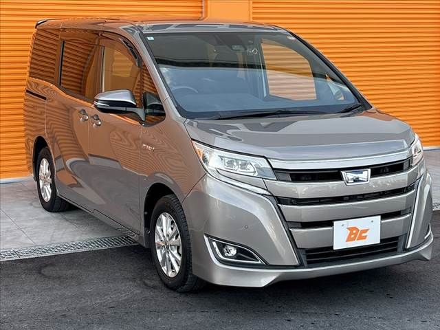 TOYOTA NOAH HYBRID 2020 Image 31