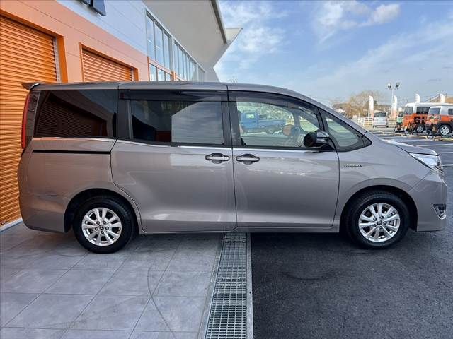 TOYOTA NOAH HYBRID 2020 Image 31