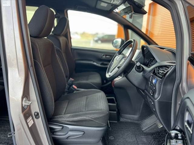 TOYOTA NOAH HYBRID 2020 Image 31