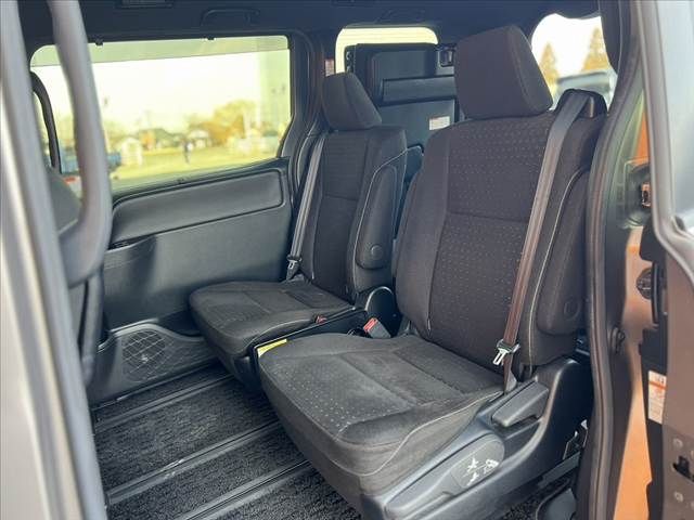 TOYOTA NOAH HYBRID 2020 Image 31