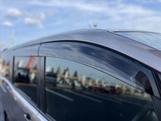 TOYOTA NOAH HYBRID 2020 Image 31