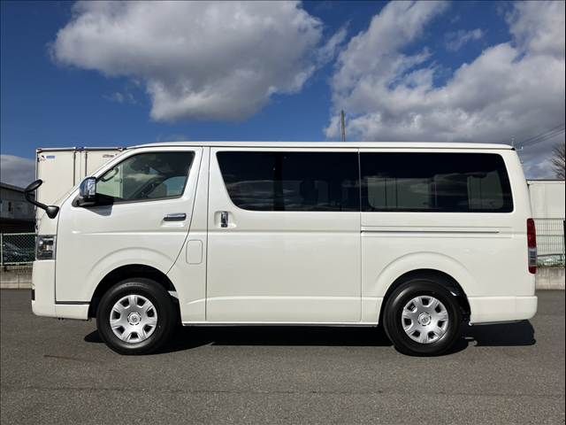 TOYOTA HIACE VAN 4WD 2025 Image 31