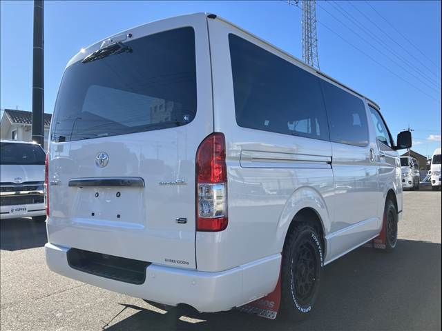 TOYOTA HIACE VAN 4WD 2025 Image 31