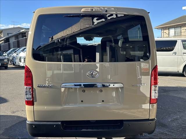 TOYOTA HIACE VAN 2WD 2025 Image 31