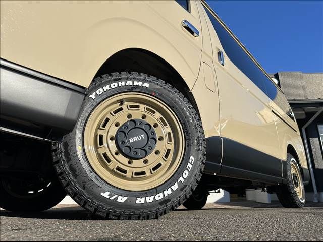 TOYOTA HIACE VAN 2WD 2025 Image 31