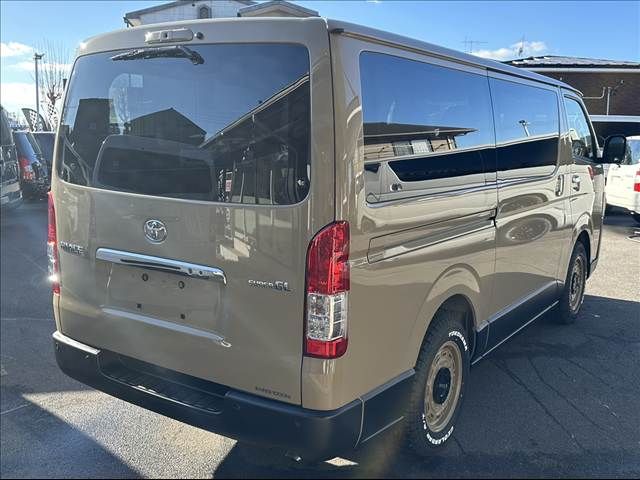 TOYOTA HIACE VAN 2WD 2025 Image 31