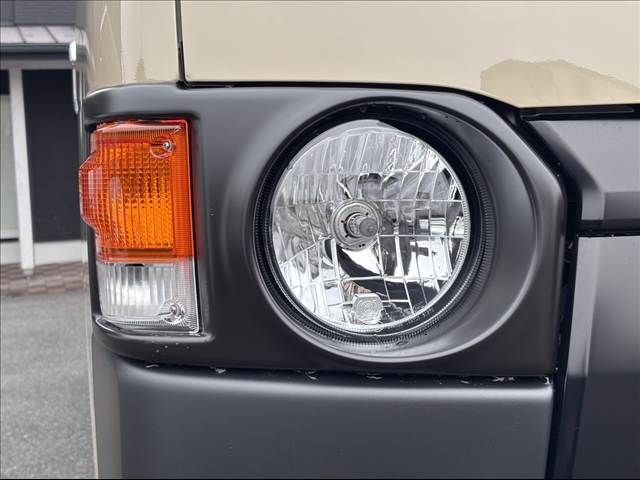 TOYOTA HIACE VAN 2WD 2025 Image 31