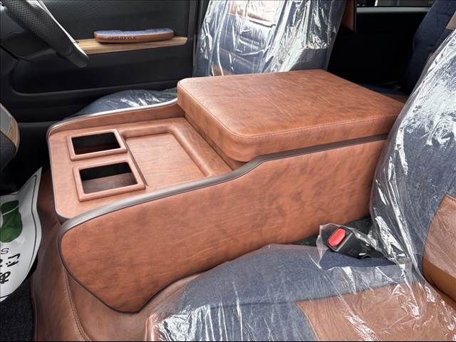 TOYOTA HIACE VAN 2WD 2025 Image 31