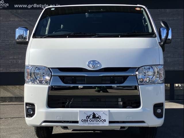 TOYOTA HIACE VAN 2WD 2025 Image 31