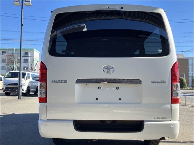 TOYOTA HIACE VAN 2WD 2025 Image 31