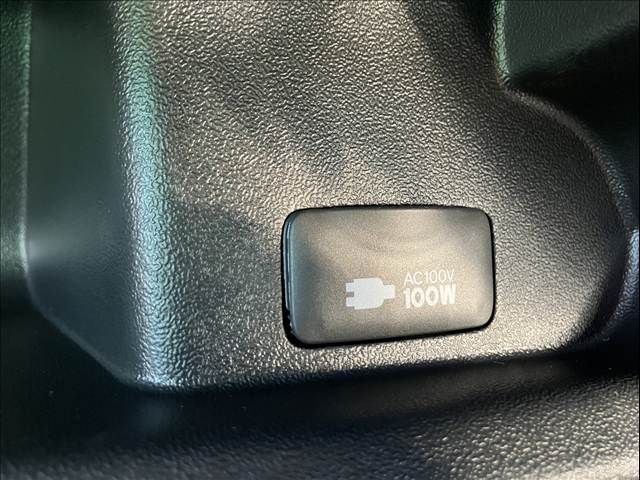 TOYOTA HIACE VAN 2WD 2025 Image 31