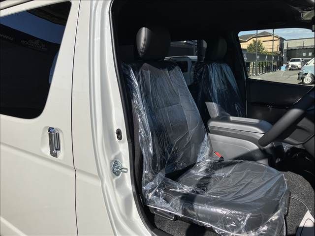 TOYOTA HIACE VAN 2WD 2025 Image 31