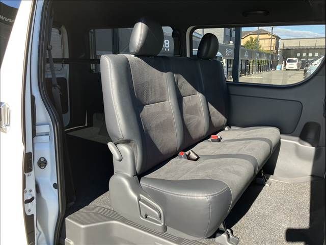 TOYOTA HIACE VAN 2WD 2025 Image 31