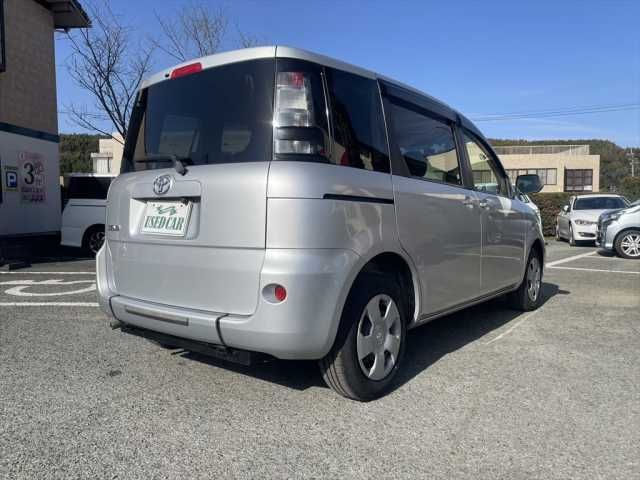 TOYOTA SIENTA 2014 Image 31