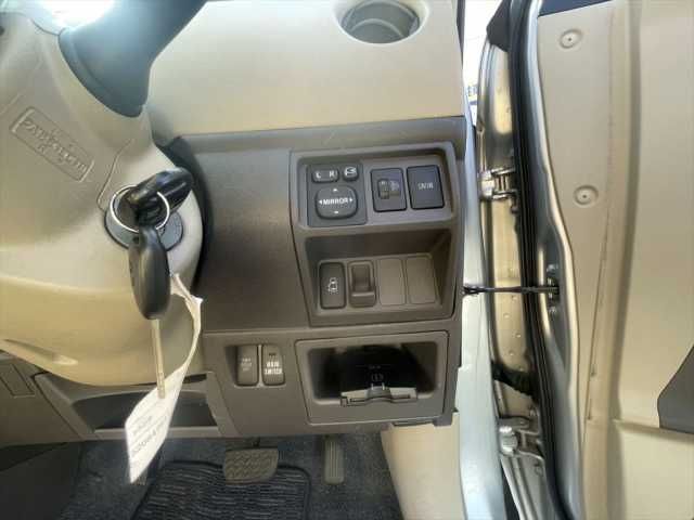 TOYOTA SIENTA 2014 Image 31