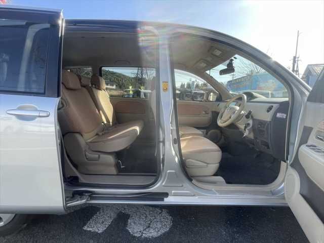 TOYOTA SIENTA 2014 Image 31