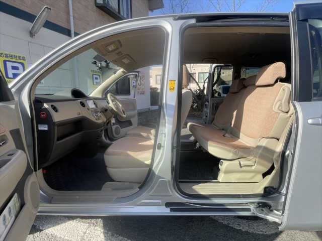 TOYOTA SIENTA 2014 Image 31