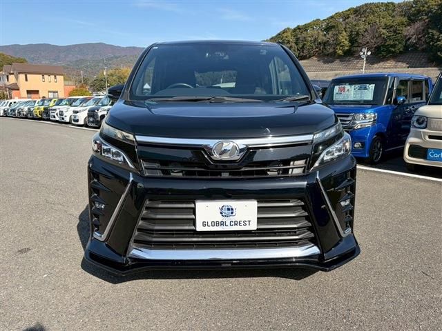 TOYOTA VOXY 2017 Image 31