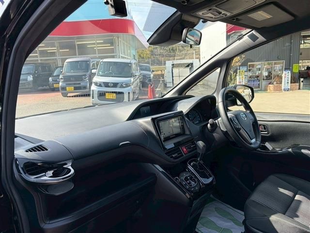 TOYOTA VOXY 2017 Image 31