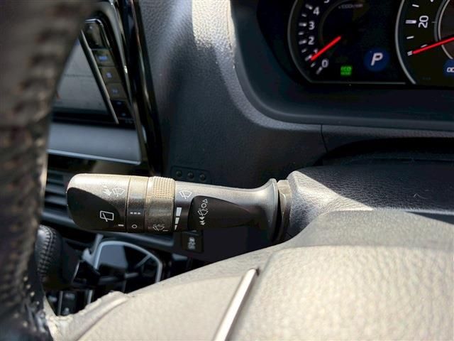 TOYOTA VOXY 2017 Image 31