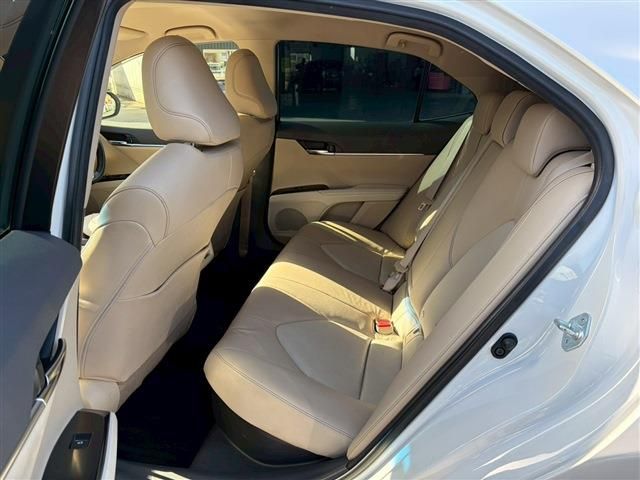 TOYOTA CAMRY HYBRID 2019 Image 31