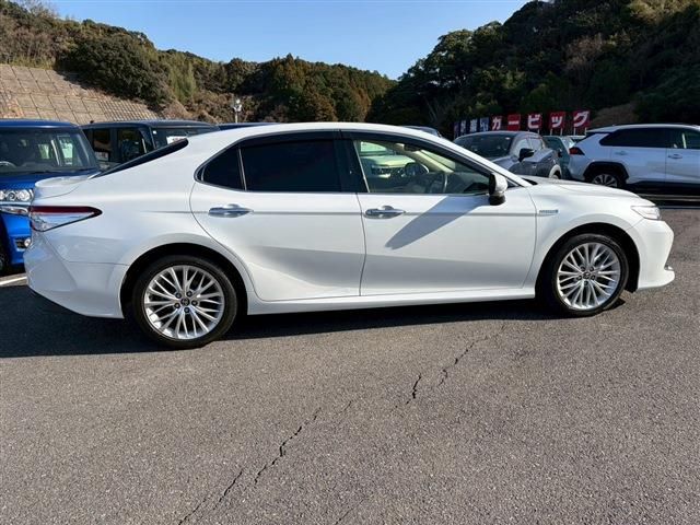 TOYOTA CAMRY HYBRID 2019 Image 31