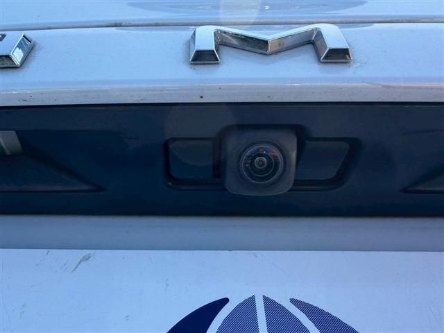 TOYOTA CAMRY HYBRID 2019 Image 31