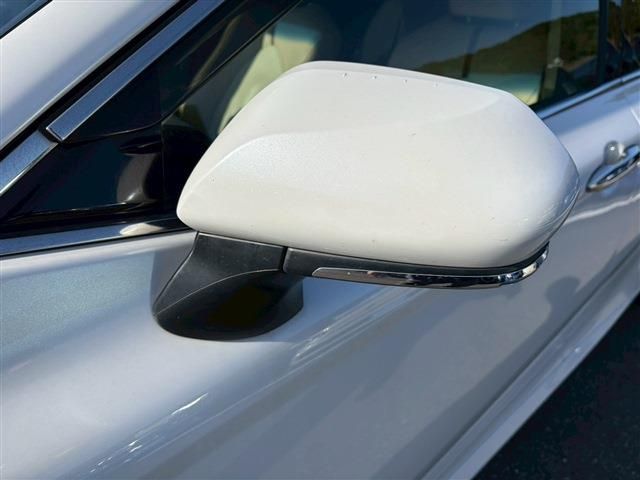 TOYOTA CAMRY HYBRID 2019 Image 31