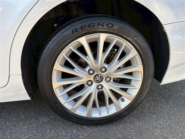 TOYOTA CAMRY HYBRID 2019 Image 31