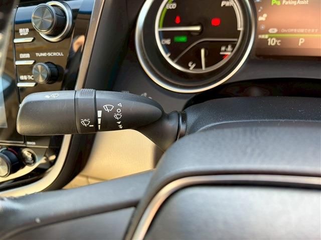 TOYOTA CAMRY HYBRID 2019 Image 31