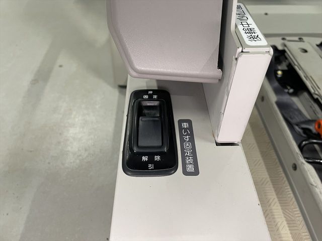 NISSAN SERENA  S-HYBRID 2017 Image 31