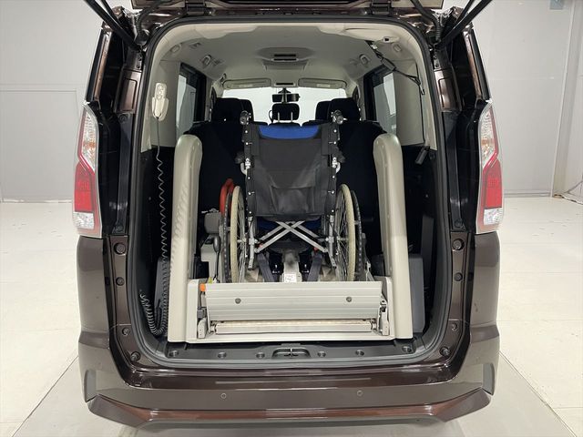 NISSAN SERENA  S-HYBRID 2017 Image 31