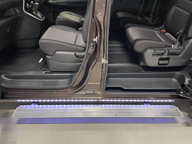 NISSAN SERENA  S-HYBRID 2017 Image 31