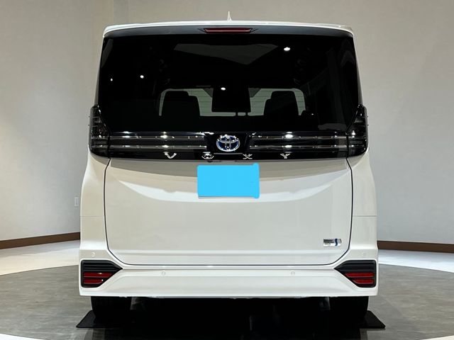 TOYOTA VOXY HYBRID 2026 Image 31