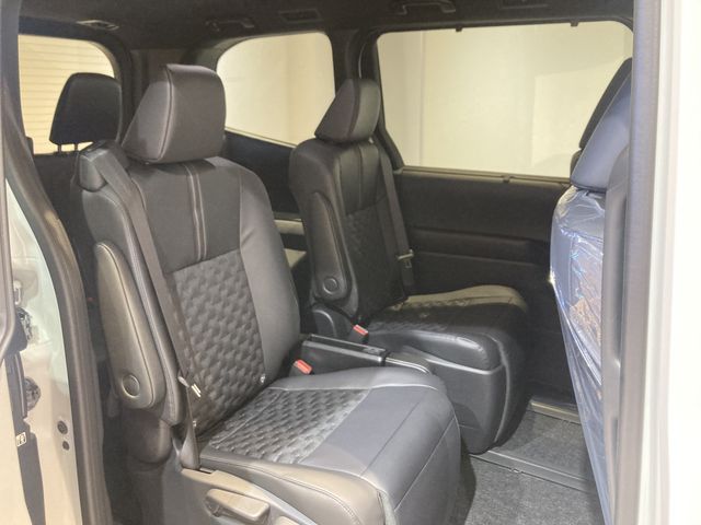 TOYOTA VOXY HYBRID 2026 Image 31