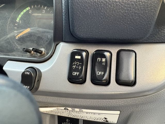 MITSUBISHI CANTER 2013 Image 31