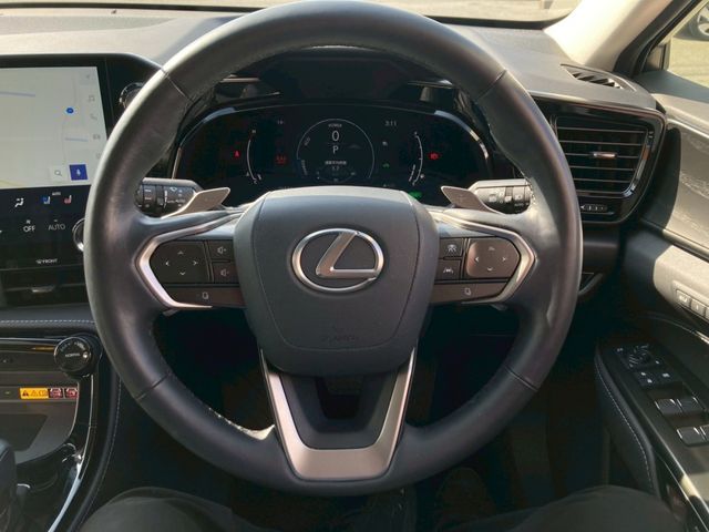 TOYOTA LEXUS NX350H AWD 2023 Image 31