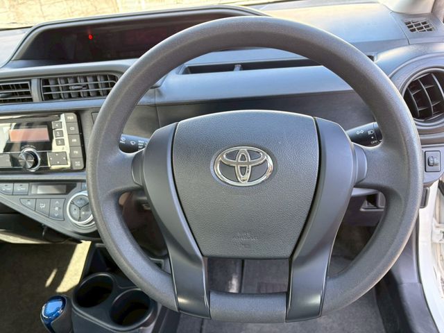 TOYOTA AQUA 2016 Image 31