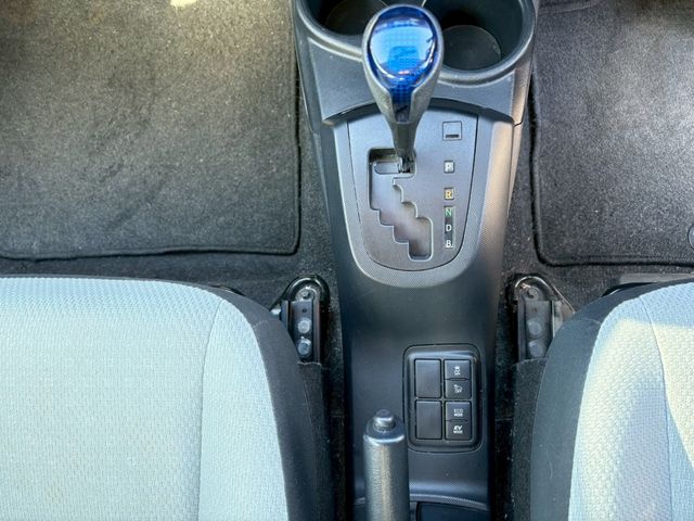 TOYOTA AQUA 2016 Image 31