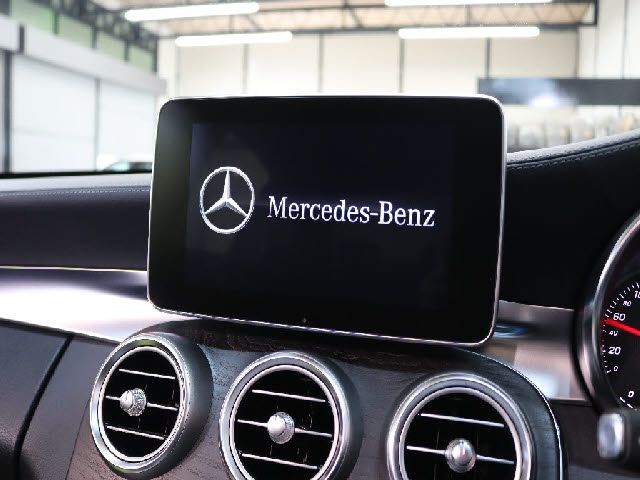 MERCEDES BENZ C CLAS 2015 Image 31