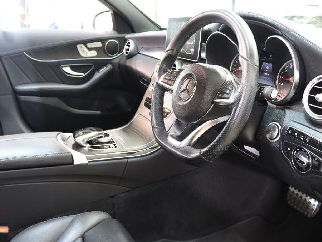 MERCEDES BENZ C CLAS 2015 Image 31