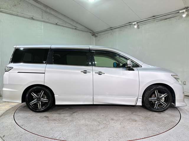 NISSAN ELGRAND  4WD 2014 Image 31