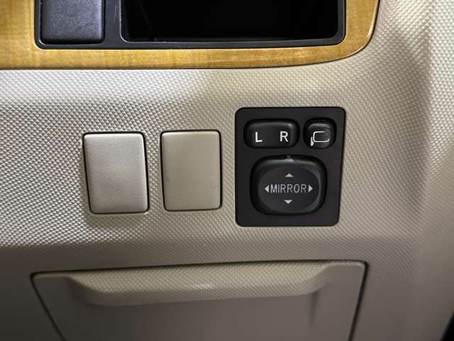 TOYOTA ESTIMA 2007 Image 31